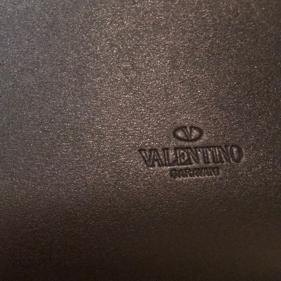 Sold 🤩Valentino Garavani Clutch - Picture 5 of 8